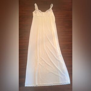 Vintage Vassarette Ivory Slip – Size 36 – Crepelon Nylon Tricot